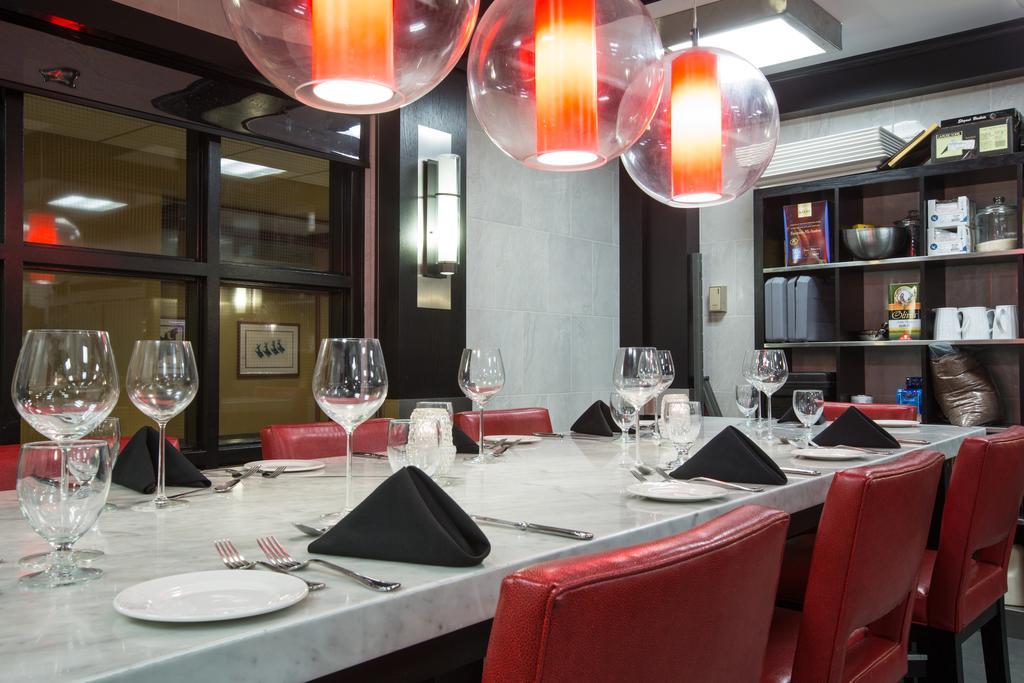 איקלואיט The Frobisher Inn מראה חיצוני תמונה